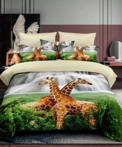 Ropa de cama jirafas en cesped