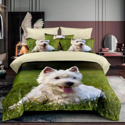 Ropa de cama con perrito en cesped
