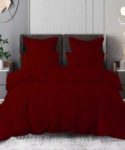 Ropa de cama rojo oscuro