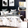 Ropa de cama gris y blanco