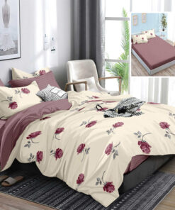 Ropa de cama beige y flores