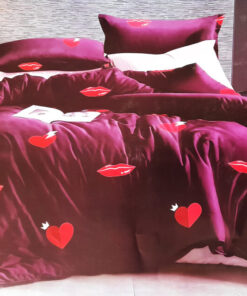 Ropa de cama con labios y corazon