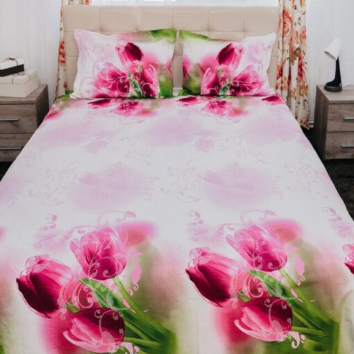 Ropa de cama con flores rosas