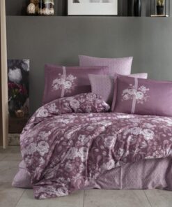 Ropa de cama rosa oscuro