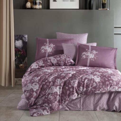 Ropa de cama rosa oscuro