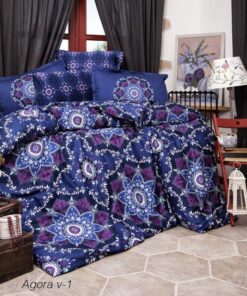 Ropa de cama azul oscuro y lila y modelos de estrellas