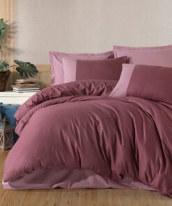 Ropa de cama rosa oscuro