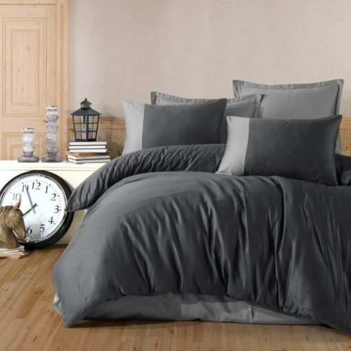 Ropa de cama gris oscuro