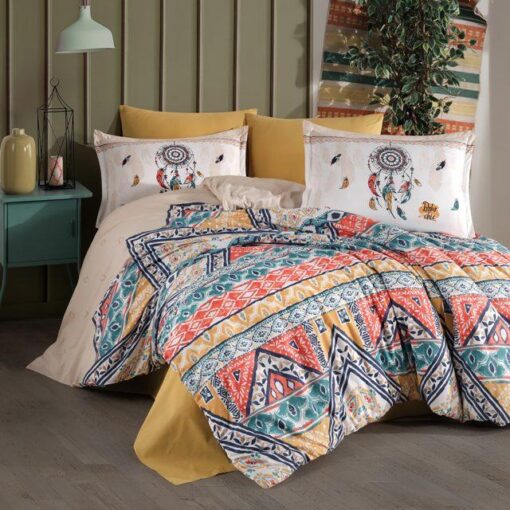Ropa de cama amarilla y varias colores