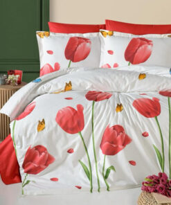 Ropa de cama blanca y roja con tulipanes