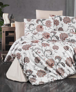 Ropa de cama blanca y beige