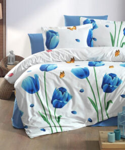 Ropa de cama con tulipanes azul