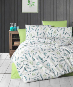 Ropa de cama blanca y verde