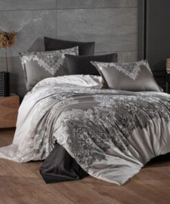 Ropa de cama beige y gris oscuro