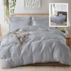 Ropa de cama gris con sabana normal