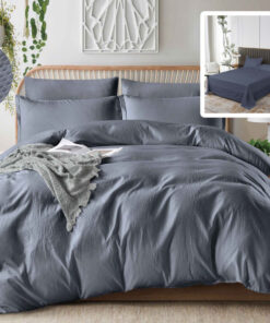 Ropa de cama azul con sabana normal