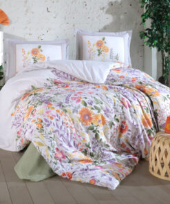 Ropa de cama blanca y colores