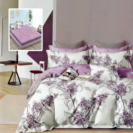 Ropa de cama blanca y lila con flores