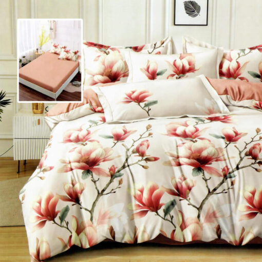 Ropa de cama blanca y rosa con flores