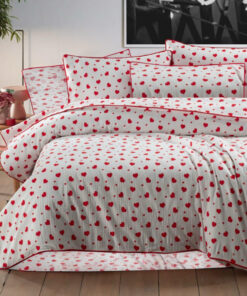Ropa de cama y corazones